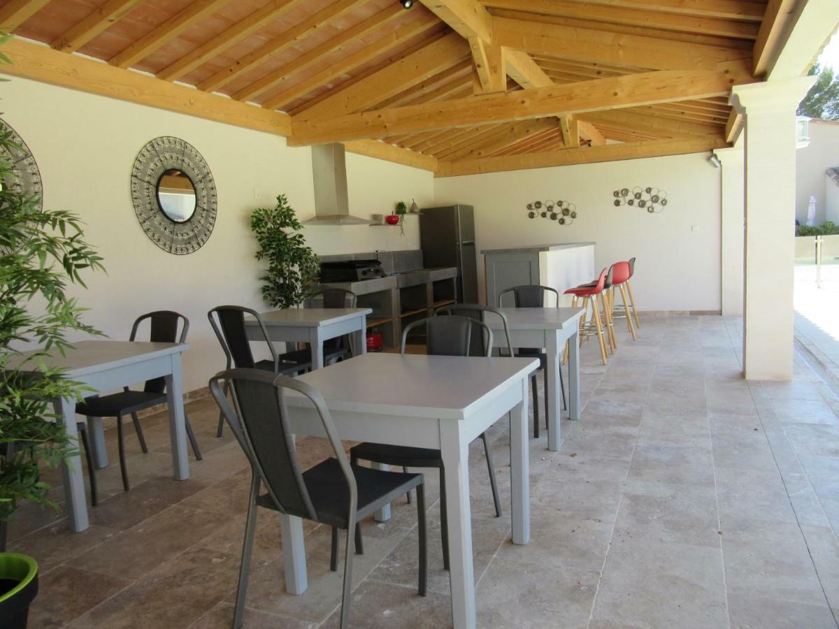 Gite Les Courlis Saint-Étienne-du-Grès Extérieur photo